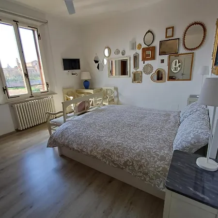 Affaccio Su Siena,vicino Al Centro, Con Garage Apartment