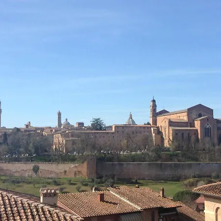 Lejlighed Affaccio Su Siena,vicino Al Centro, Con Garage Siena