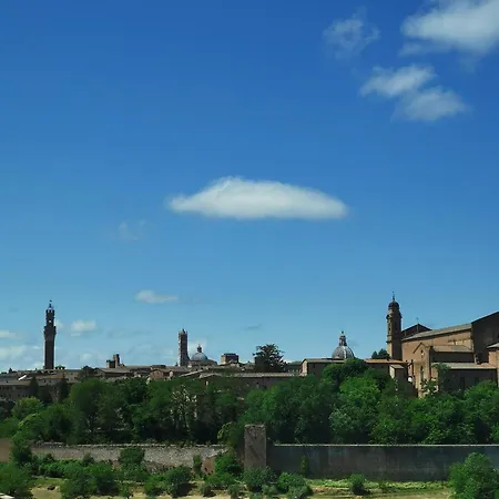 Affaccio Su Siena,vicino Al Centro, Con Garage Siena